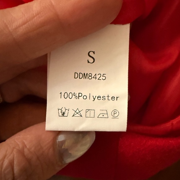 Elegant Red Double-Breasted Women's Coat - Picture 7 of 7